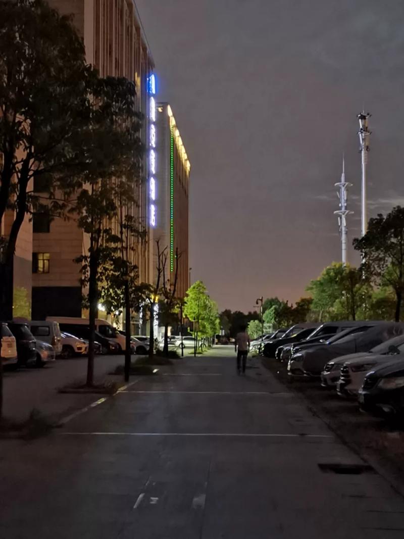 华为mate20对比荣耀v20液冷散热,荣耀magic2和v20和20pro哪个值得买