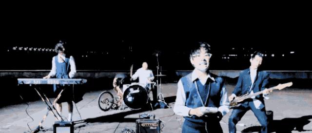 岛国鬼才！就这样，他拍出了年度爆款