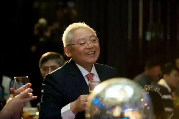 从董事候选名单抽丝剥茧，一个个推敲未来郭台铭的鸿海接班布局