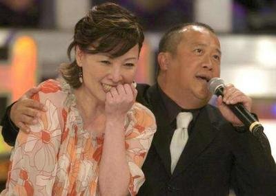 “戏中揩油，钟爱美女”，论占便宜，他曾志伟可比张翰有经验