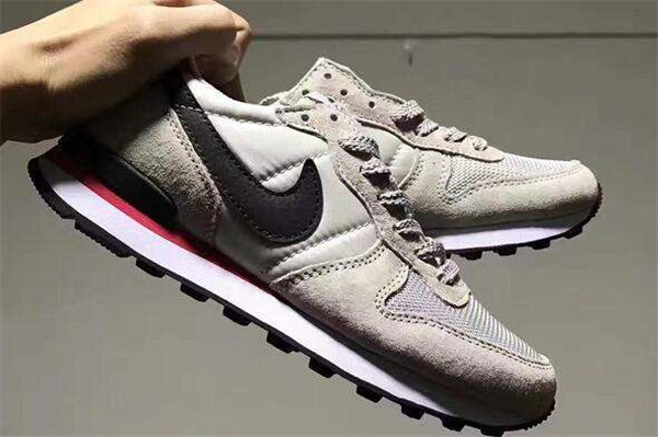 19的耐克鞋空军一号怎么辨别真假,ct2357-002耐克鞋怎么辨别真假