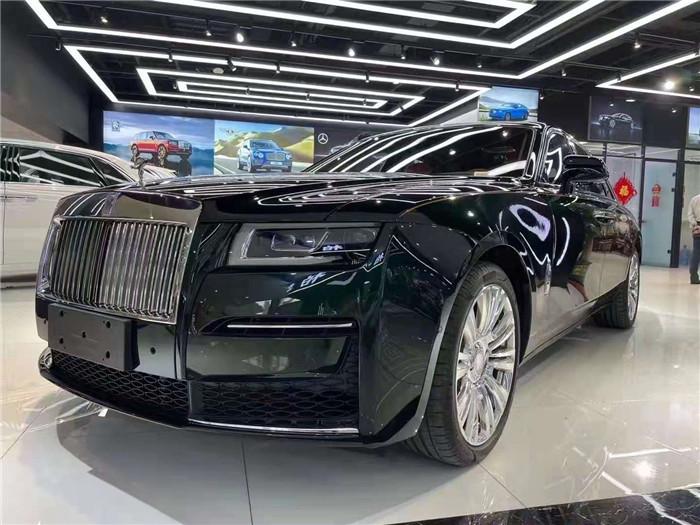 劳斯莱斯blackbadge古思特,400万劳斯莱斯古思特新款