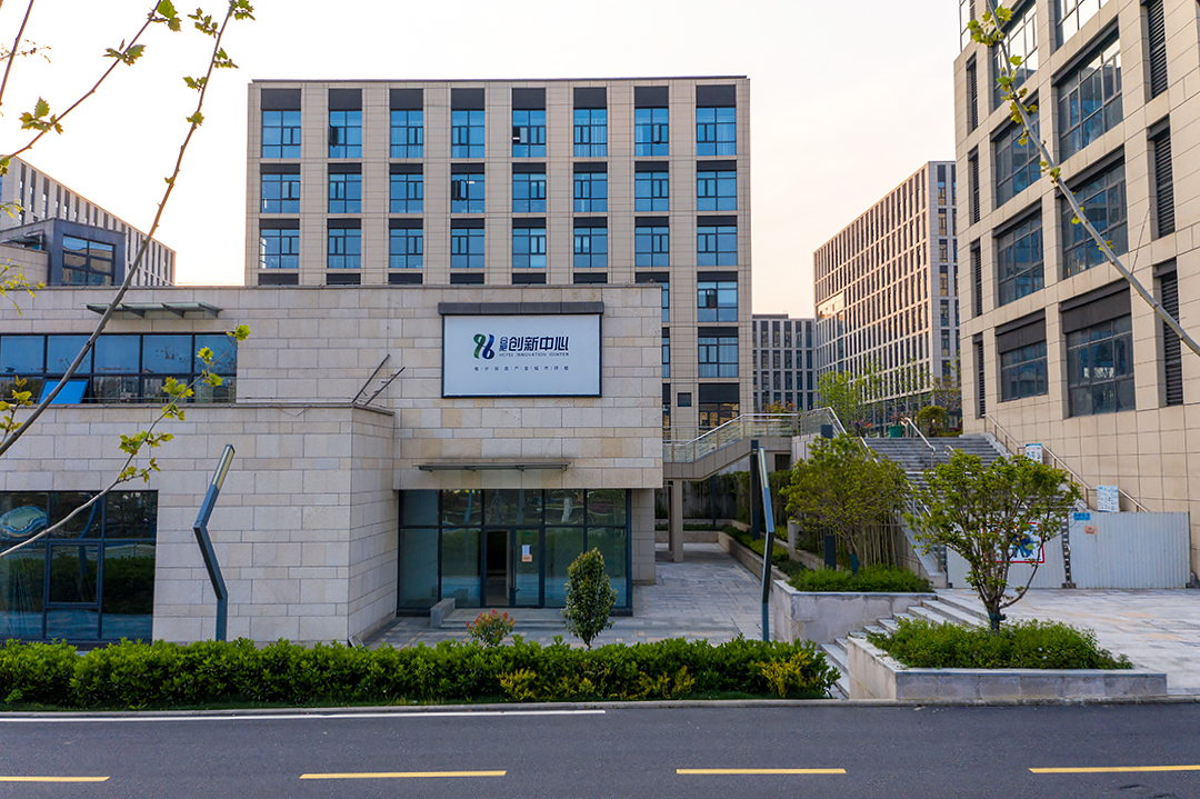 安大磬苑校区翡翠湖,安大合工大翡翠湖附近商业