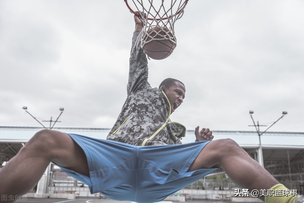 美媒评选历史最具统治力十大球员,美媒评出来的历史最强篮球运动员