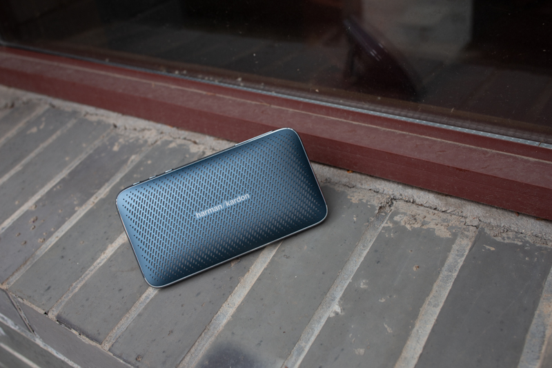 开箱旅行伴侣：哈曼卡顿ESQUIREMINI2