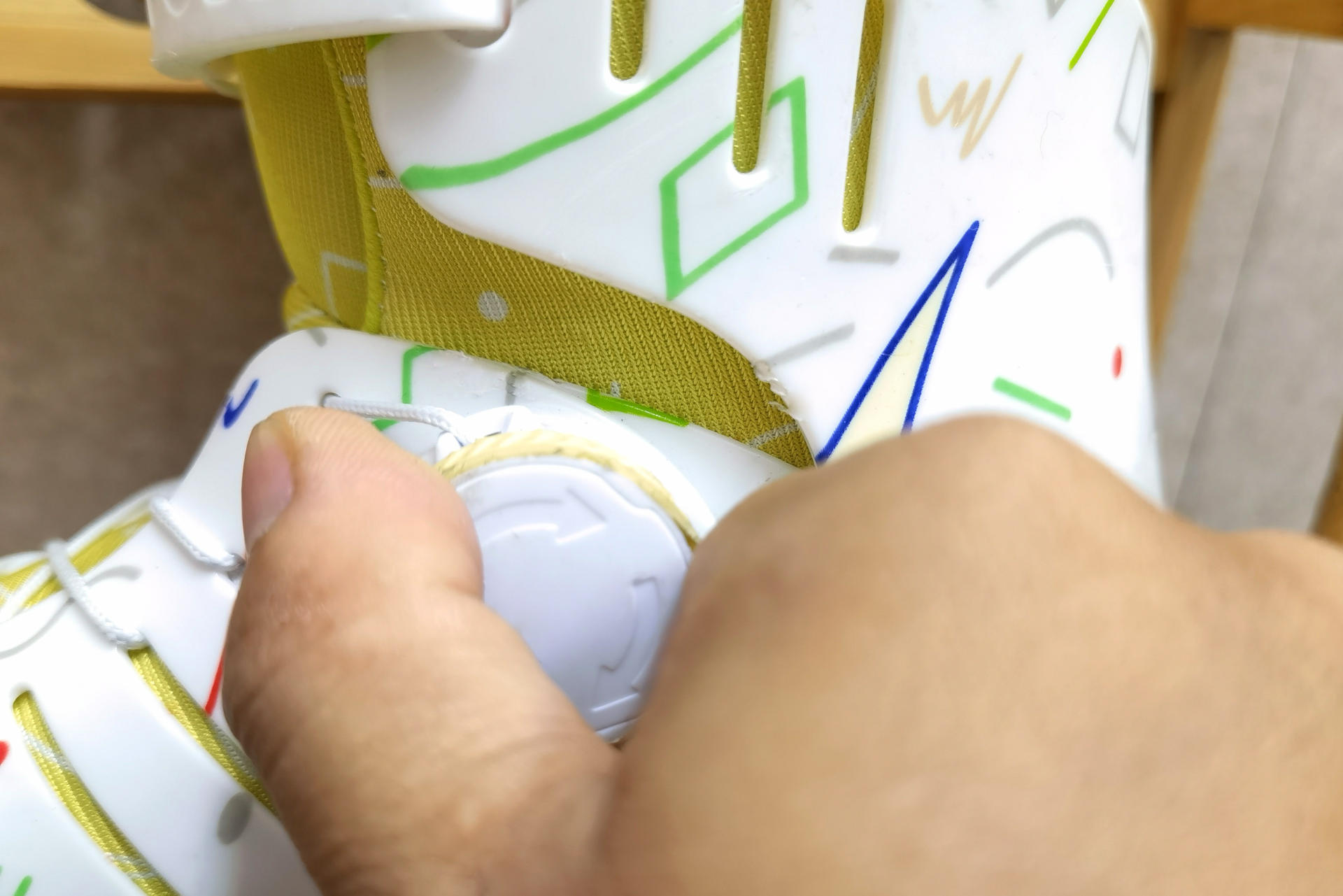 儿童轮滑鞋教学滑行,儿童滑轮滑鞋去哪儿滑