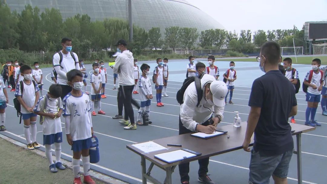 疫情下中国足球给人信心，青少年球员体能测试摸底成绩令人欣慰