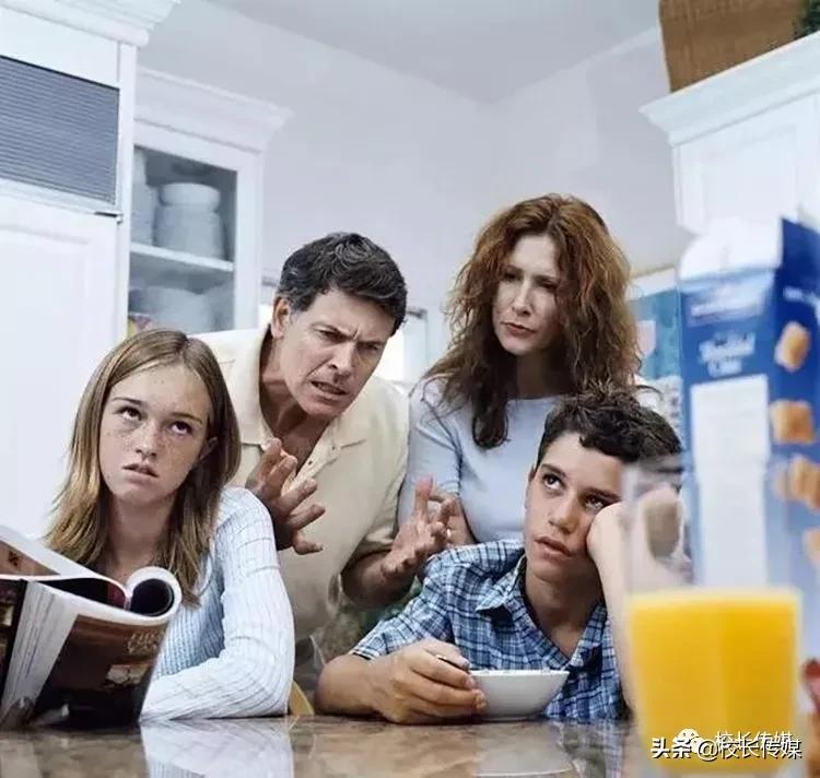 孩子易怒怎样让孩子学会情绪管理,四种方法教你帮助孩子调整情绪