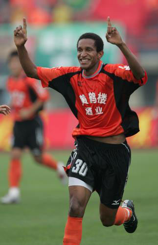 2007年鲁能逆转浦和,2005年鲁能逆转申花