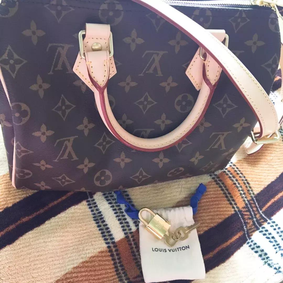 lv现在值得购买吗,lv买真的划算还是假的划算