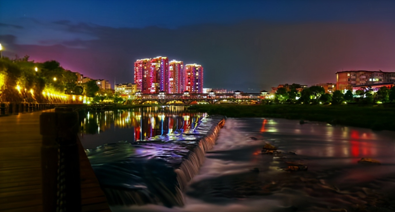 原来庐舒桐枞是一家：前有南阳襄阳争诸葛，今有庐江舒城抢文翁