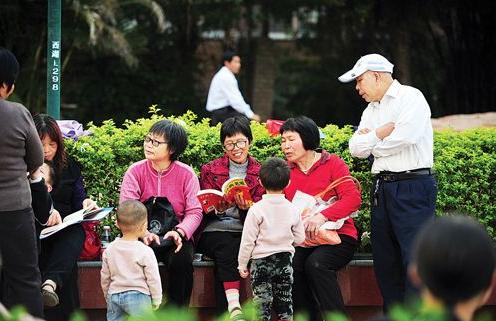 “你剁肉吵到我孩子午睡了”，邻居当面质问，家长的回怼大快人心