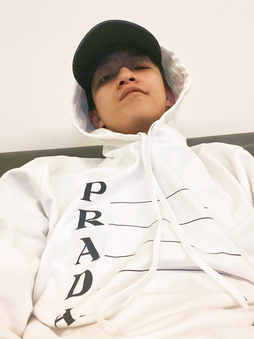 prada绿标卫衣,PRADA卫衣多少钱一件