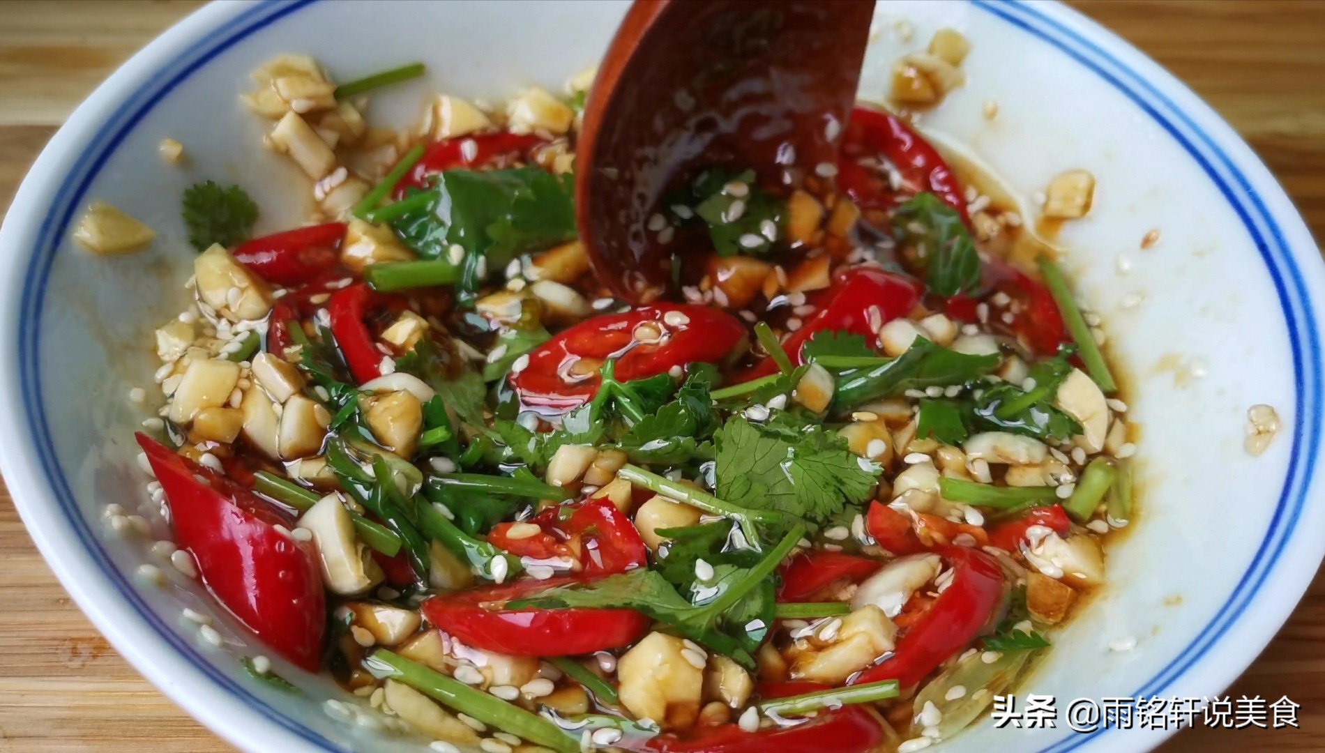 凉拌苦瓜正确最好吃的做法,凉拌苦瓜怎样炒苦瓜不苦