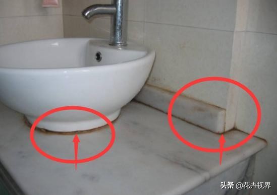 浴室厕所玻璃胶发黑怎么去除,卫生间玻璃胶变黑怎么处理