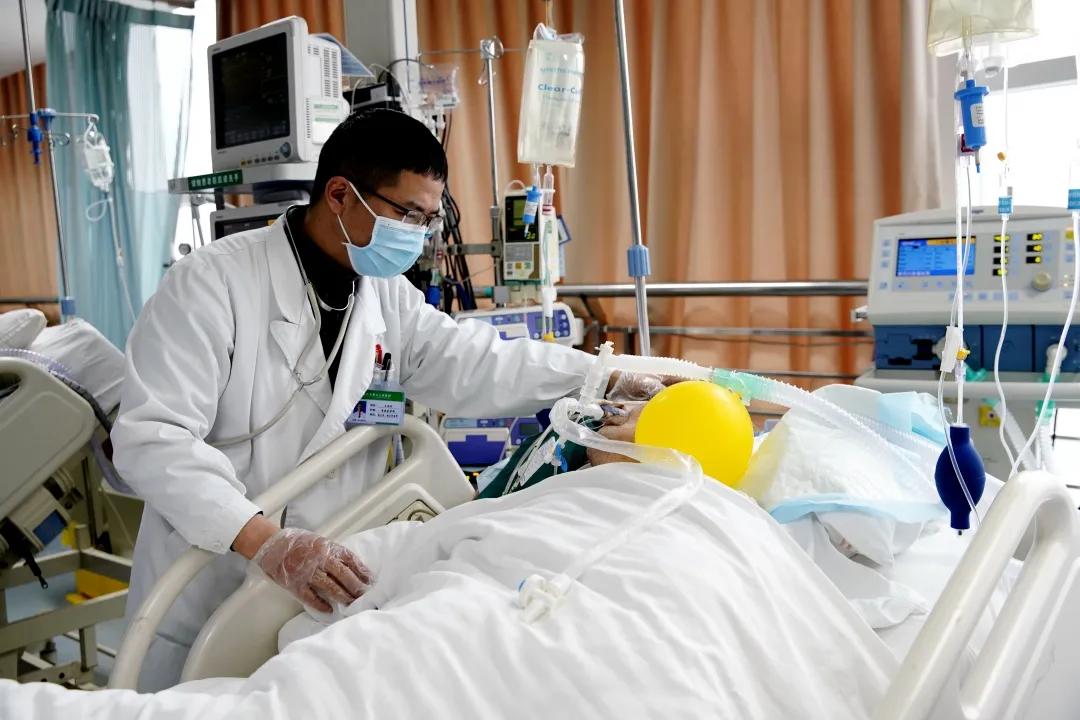 抗击新冠肺炎疫情最美逆行者奖牌,抗击疫情最美志愿者荣誉证书