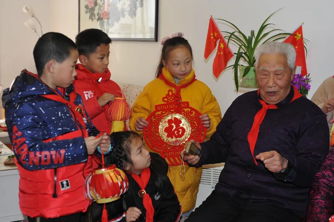 走向我们的小康生活9张海报,幸福新时代主题摄影作品