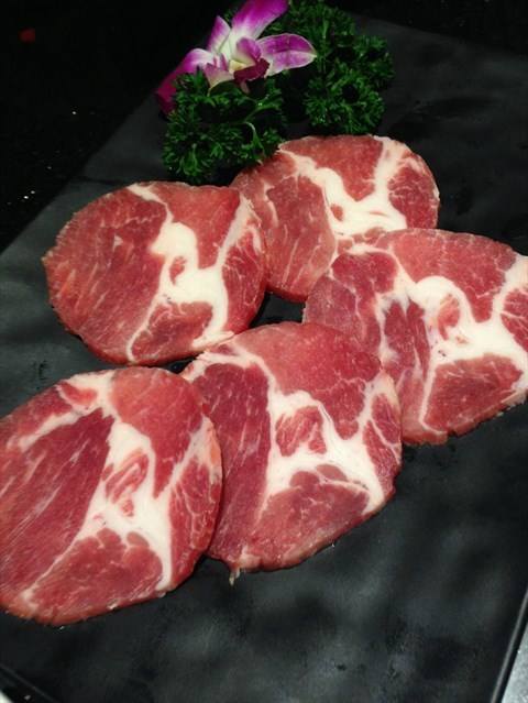 巴哥犬除了吃狗粮还能吃什么,巴哥犬喂食不当拉稀吃什么药