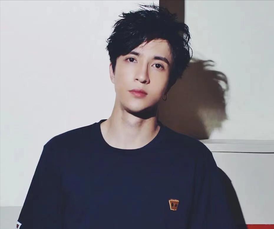 薛之谦疯子唱歌,薛之谦疯子mv