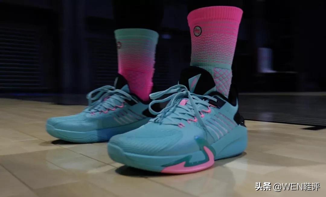 推荐一双李宁或特步跑鞋,一双轻便又舒适的鞋特步