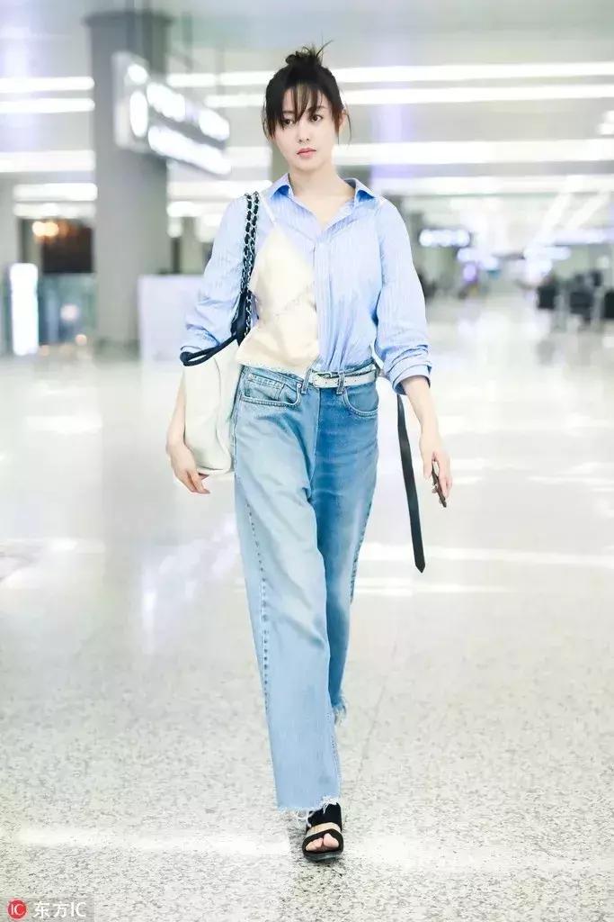 刘雯、倪妮不费力就很时髦原来是脚上的拖鞋太美了