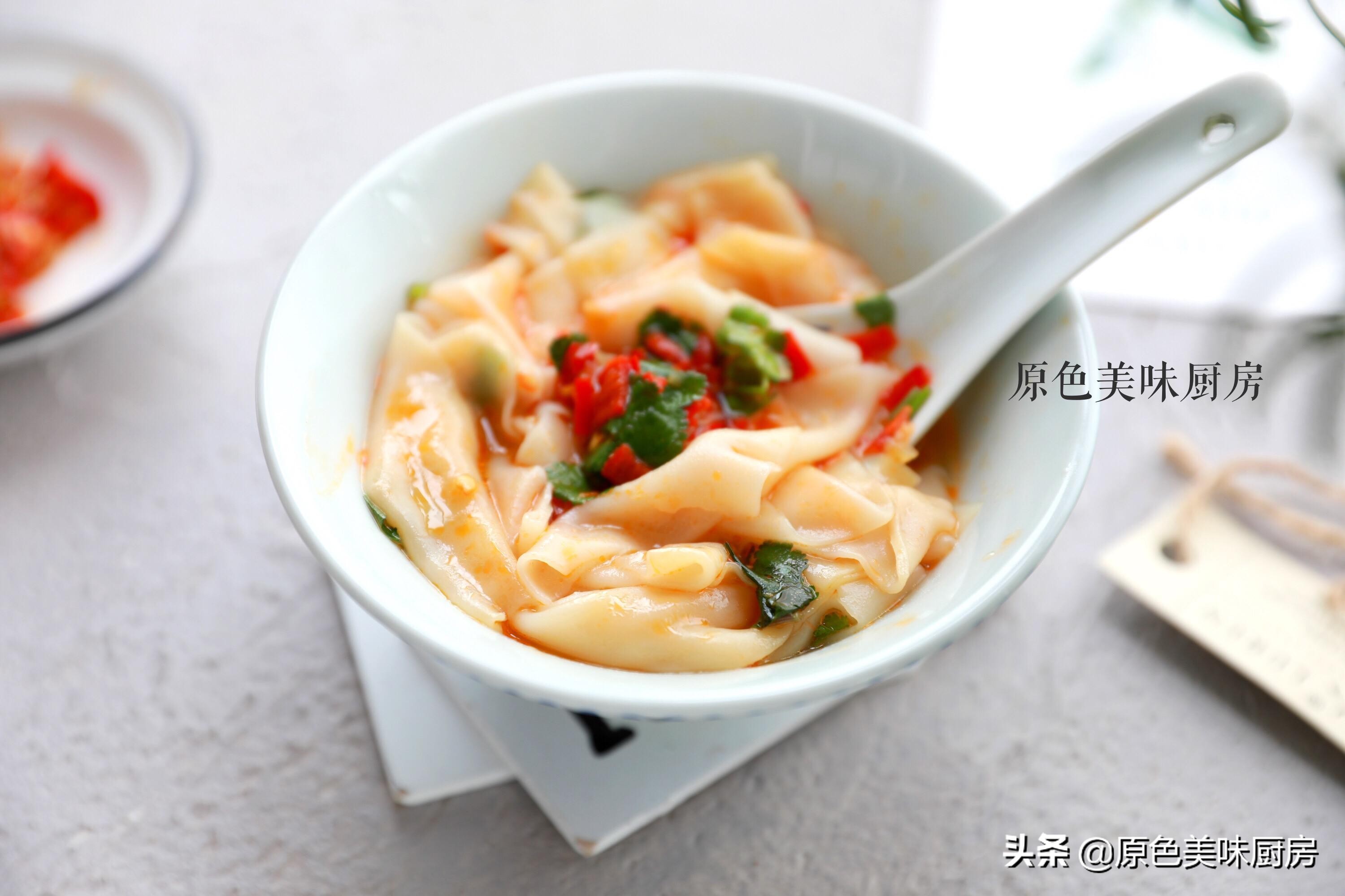 剩下的馄饨皮怎么做好吃不油炸,剩下的饺子皮和馄饨皮怎么办