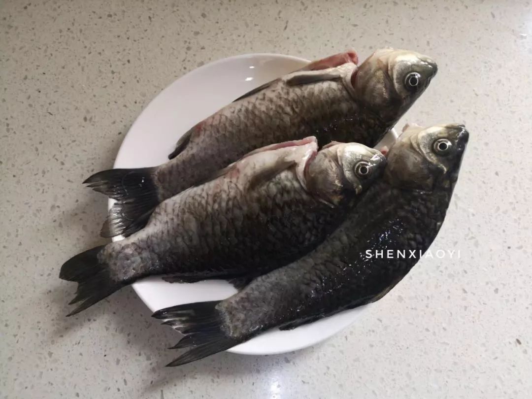 清汤鱼要怎么煮汤才会白,如何让鱼煮得更白汤