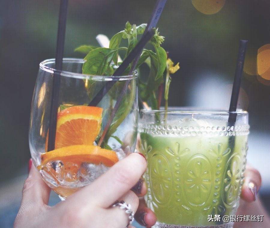 中美股市对比行业基金收益哪家强,同样指数基金风险不一样