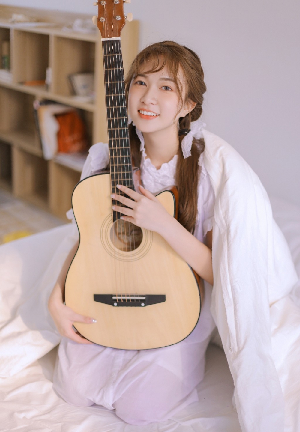 清纯美女居家甜美慵懒写真图,古典美女清纯气质写真