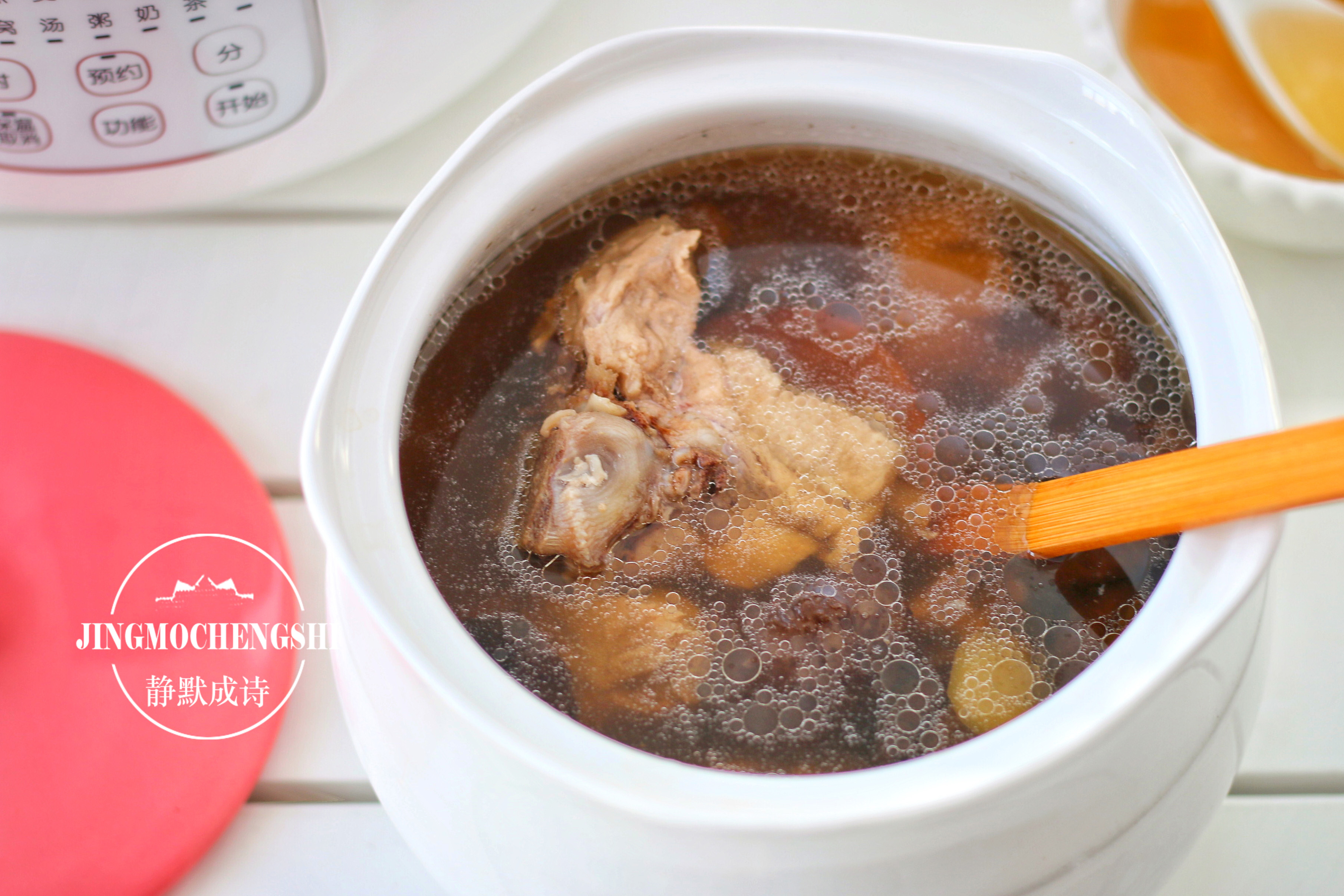 清淡养胃又营养的汤,这碗祛湿暖胃汤春季汤水不能少