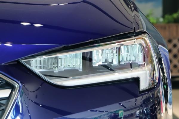 超高性价比的b级性能车别克君威gs,全新一代别克君威gs试驾