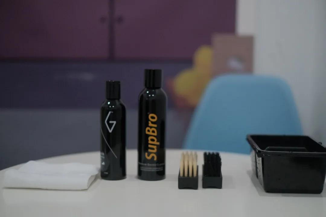 球鞋用什么洗鞋最白最干净,用什么洗球鞋不伤鞋又干净