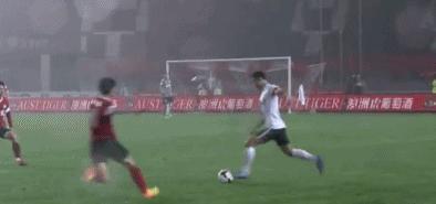 10年前建业队有位狠人让全中超都敬畏，现在他的师弟来接班了