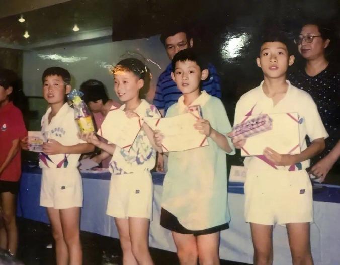 乒乓球跌落神坛,张继科从低谷里崛起