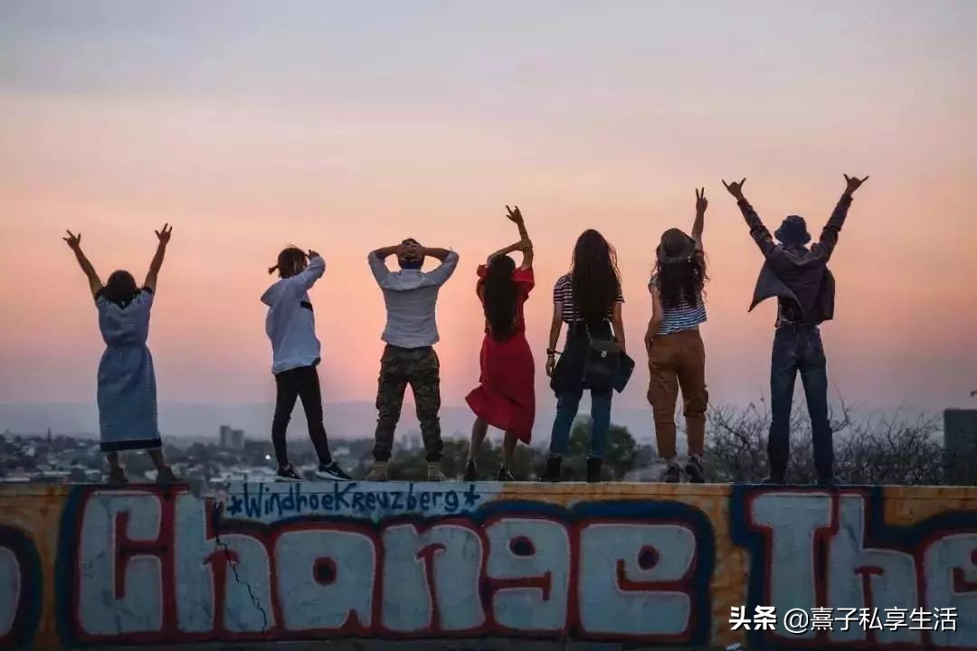 环游世界情侣,环游世界夫妻赚了十个亿