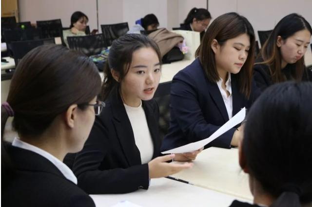 996热潮未退，715开始虎视眈眈，大学生为就业成“无情打工机”