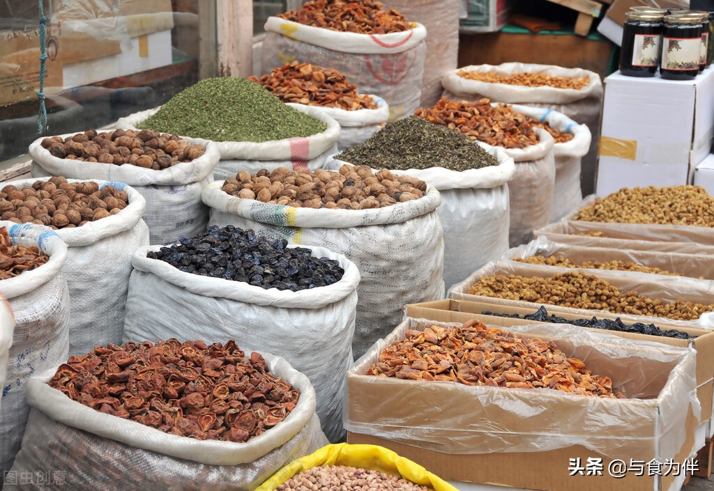 夏天来了摘各种水果,夏天这几种水果千万别乱给孩子吃
