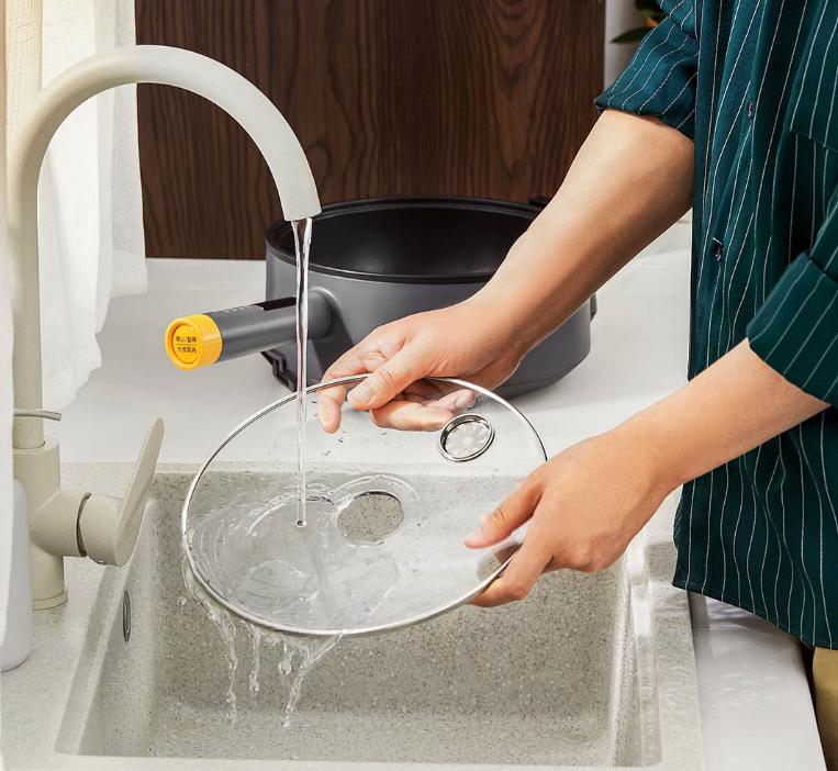 自动炒菜机30秒可出餐,炒菜黑科技九阳炒菜机