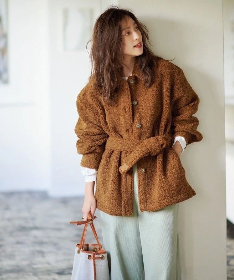 大码显瘦羊羔毛外套,羊羔毛外套的有效穿搭