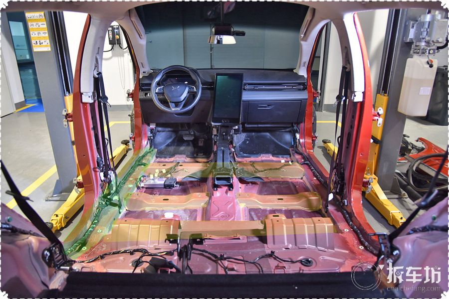 小鹏g3前后防撞梁拆解分析,小鹏g3i深度测评拆解