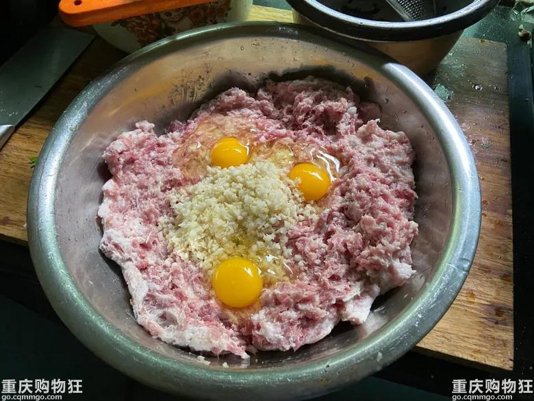 在重庆小面馆当了12小时的“丘二”后，告诉你月入数万的真相