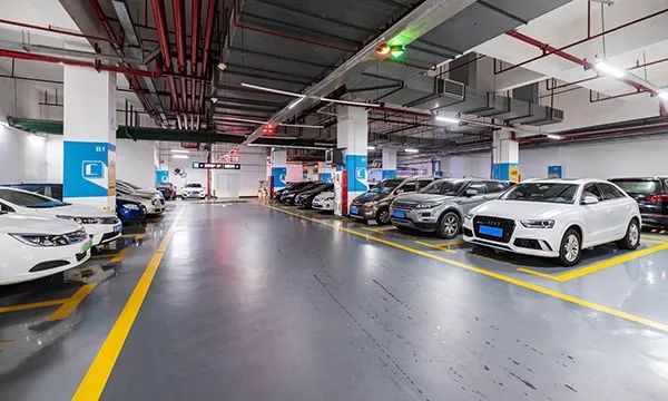 10万和30万的养车费用差多少,20万的车一年要花费多少钱养车