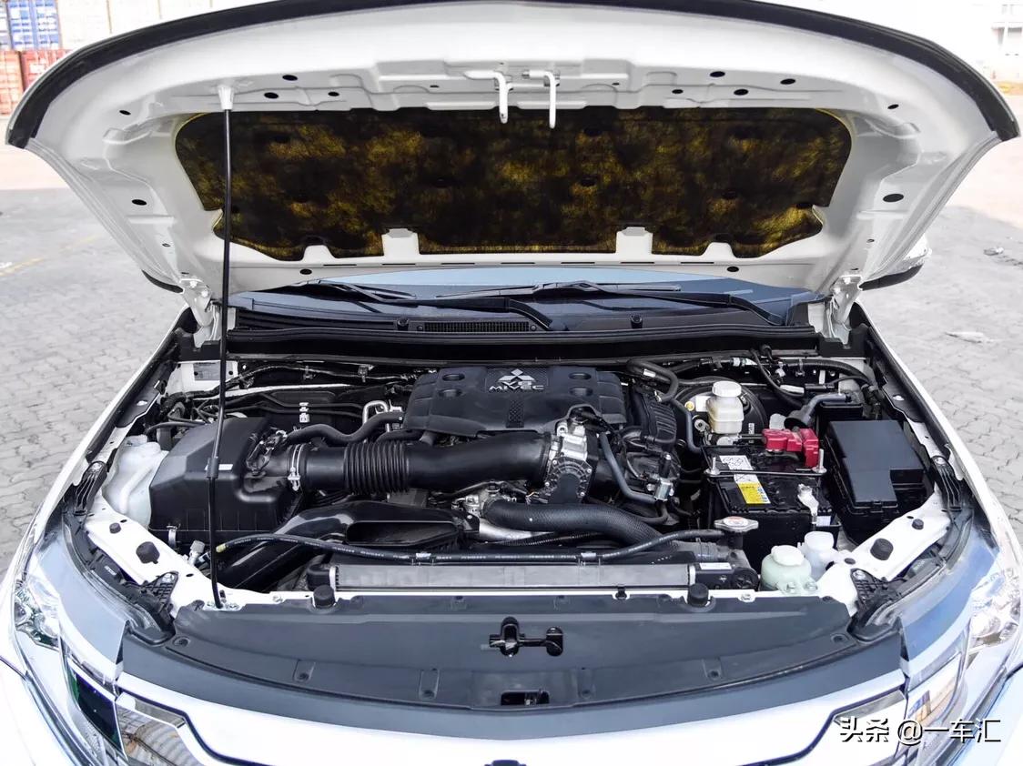 七座四驱非承载，三菱新一代帕杰罗劲畅，网友：比普拉多帅多了