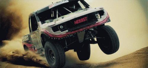 公羊ram1500trx和猛禽2022款对比,2021款道奇公羊trx和猛禽