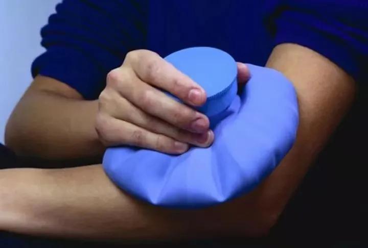 网球肘引起手臂疼痛用什么药治疗,有一种胳膊痛叫网球肘