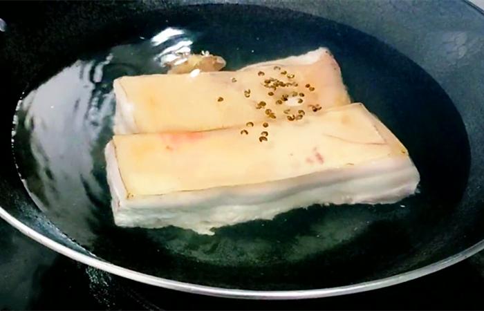 猪皮上有猪毛怎么弄干净,怎样去猪皮上的猪毛最快最有效