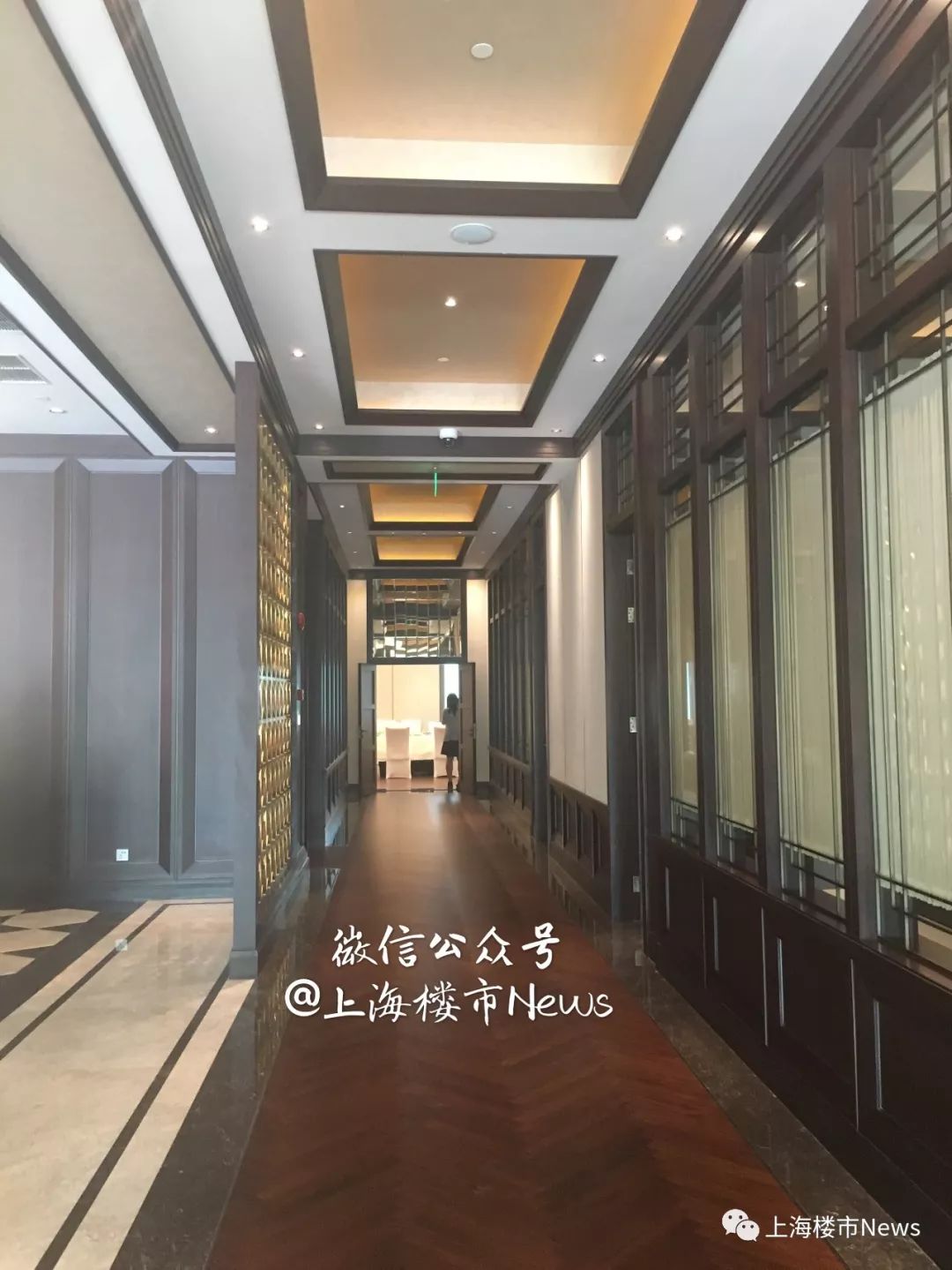 上海融创外滩壹号院地库豪车,融创外滩壹号院摘星