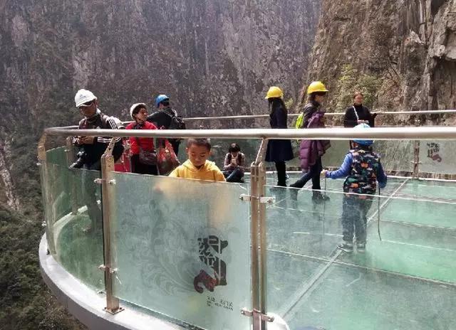 昆明玻璃栈道有哪些,昆明景点之玻璃栈道