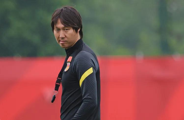 中国足球永远挑战你的想象极限,足球中的不尊重和可耻行为