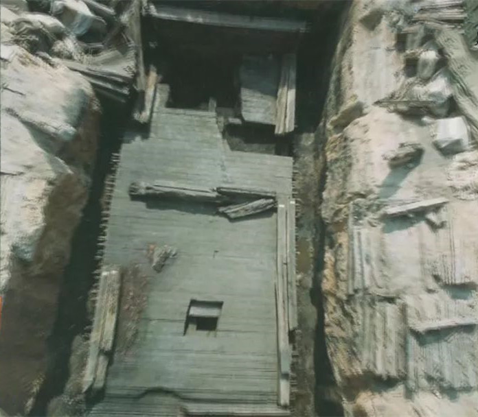 2500年大墓深藏地下,2000多年古墓保存完好